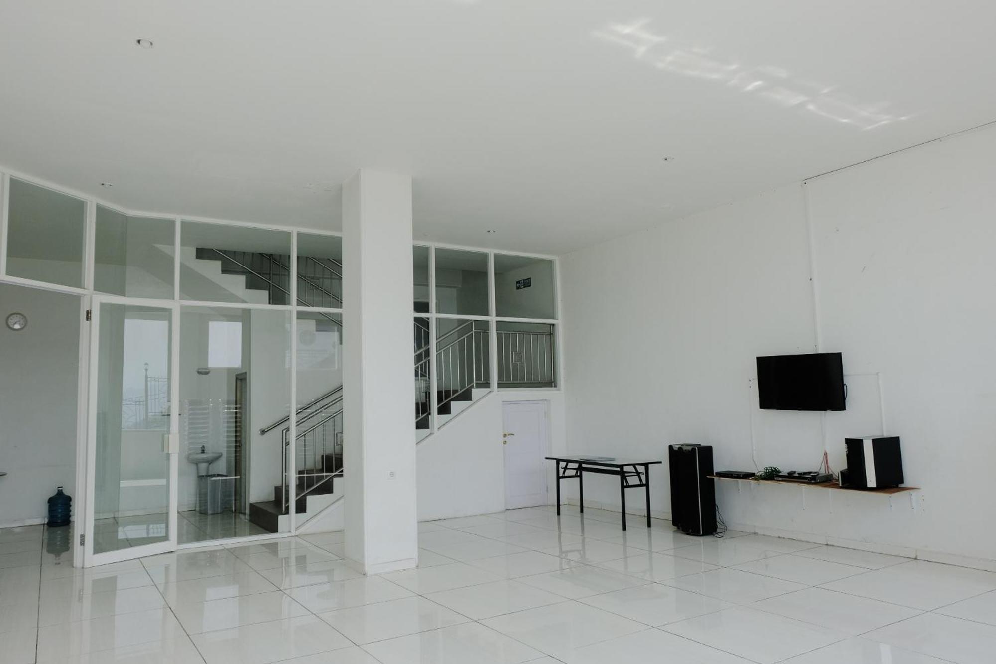 OYO 1194 Villa Bukit Panderman Residence Batu (East Java) Exterior foto