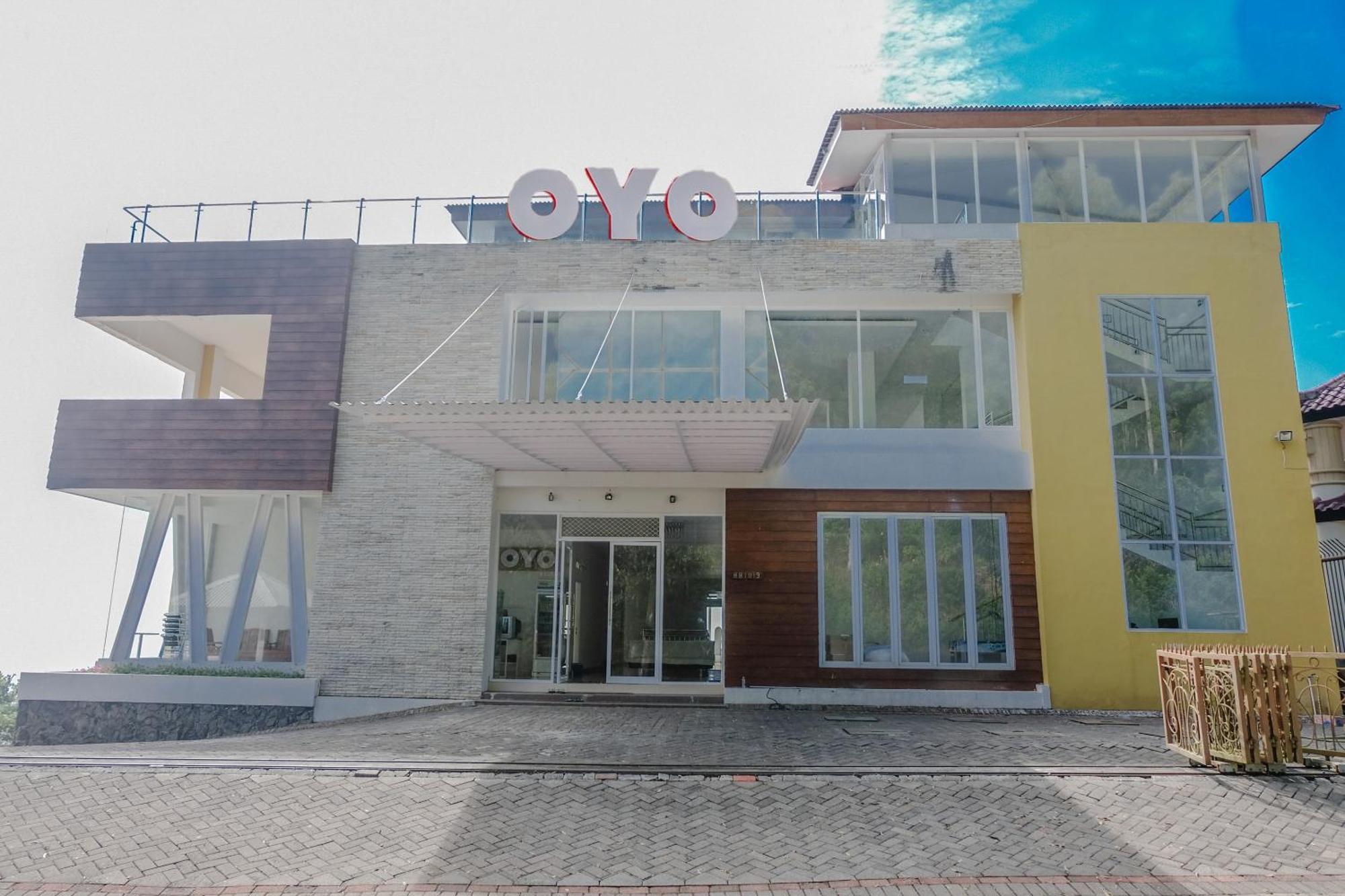 OYO 1194 Villa Bukit Panderman Residence Batu (East Java) Exterior foto